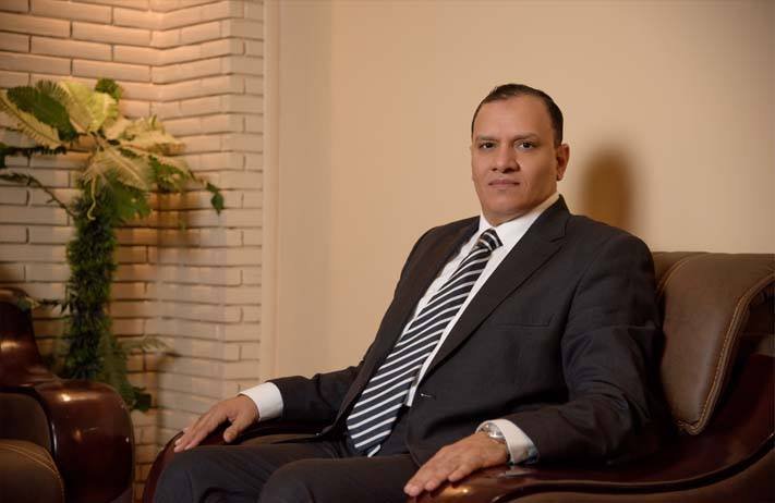 مرشح محتمل لانتخابات الرئاسة يكشف عن أول قراراته: "هغير اسم رئيس الجمهورية"
